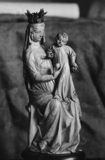 Statuette (Front)