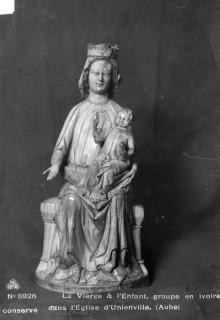 Statuette (Front)