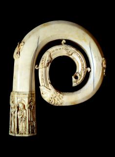 Head of crozier, with 7 arches (crosse; colonnettes; frise d'arcatures) (Side)