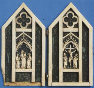 Gabled diptych (Front)