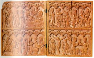 Diptych, 2 registers, 6 arches across (frise d'arcatures) (Front)