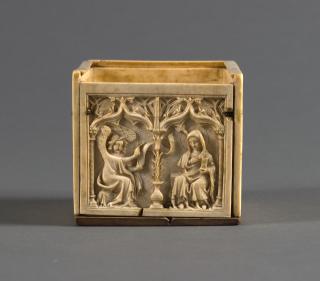 Casket, with ogee arches (colonnettes; coffret) (End, right)