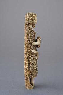 Statuette (Side)