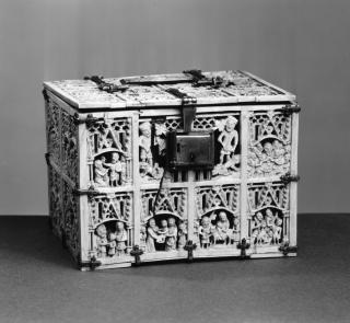 Openwork casket, with arches (coffret; colonnettes) (Body, front)