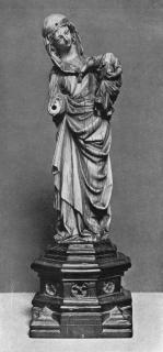 Statuette (Front)