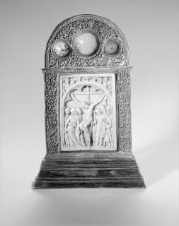 Panel, 1 register, 1 arch across (plaquette); reused as part of a pax (baiser de paix) (Front)