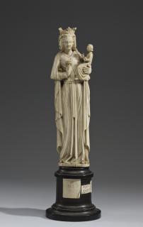 Statuette (Front)