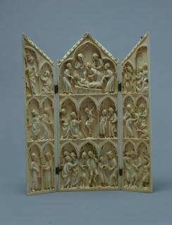 Gabled triptych, 3 registers (frise d'arcatures; colonnettes) (Front)