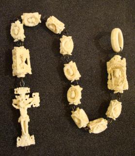 Rosary, 11 beads, 3 faces, with crucifix pendant (chapelet)