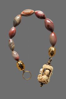 Rosary pendant, 3 faces; part of a rosary decade (chapelet) (Front)