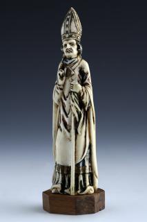 Statuette (Front)