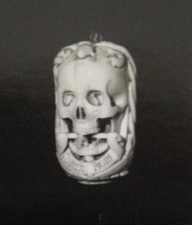 Rosary bead, 2 faces (chapelet) (Side 2)