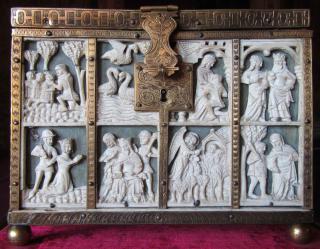 Casket with openwork panels (plaques ajourées; coffret); known as the ‘Flaxley Casket’ (Body, front)