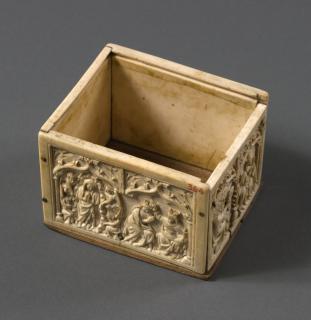 Casket, with ogee arches (colonnettes; coffret)