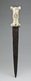 Dagger handle (manche de poignard) (Side)