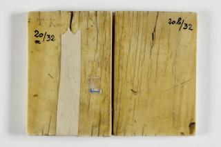 Diptych, 1 register, 3 arches across (plaquettes; frise d'arcatures) (Back)