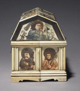 Painted box with pitched lid (boîte)