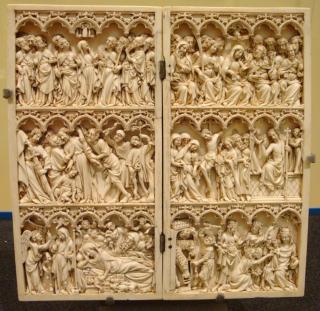 Diptych, 3 registers, 5 arches across (frise d'arcatures) (Front)