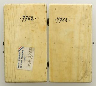 Diptych, 1 register, 1 arch across (plaquettes) (Back)