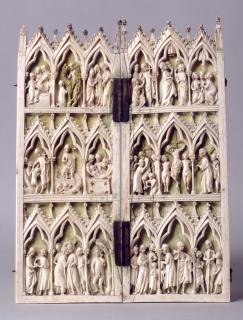 Gabled diptych with pinnacles, 3 registers, 3 arches across (frise d'arcatures; colonnettes) (Front)