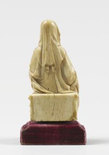 Statuette (Back)