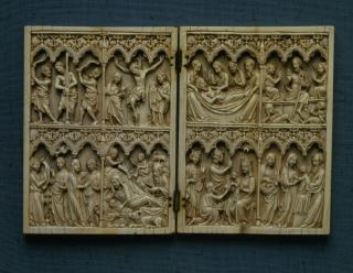 Diptych, 2 registers, 6 arches across (frise d'arcatures, colonnettes) (Front)