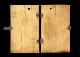 Diptych, 1 register, 3 arches across, bands of rosettes (frise d'arcatures; plaquettes; décor de roses) (Back)