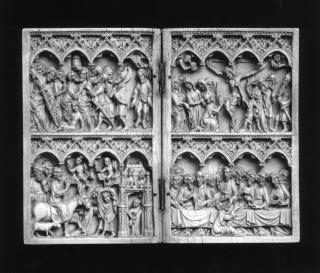 Diptych, 2 registers, 4 arches across (frise d'arcatures) (Front)