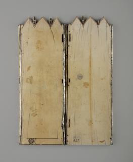 Gabled diptych, 4 registers, 3 arches across (frise d'arcatures; colonnettes) (Back)