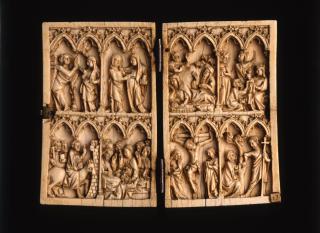 Diptych, 2 registers, 4 arches across (frise d'arcatures; colonnettes) (Front)