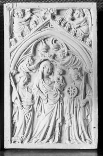 Wing, left (fragment of a diptych), 1 register, 1 arch across (plaquette) (CAST, front)