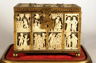 Casket with openwork panels (plaques ajourées; coffret); known as the ‘Flaxley Casket’ (Body, front)