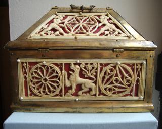 Casket with openwork panels (coffret; plaques ajourées) (Back)