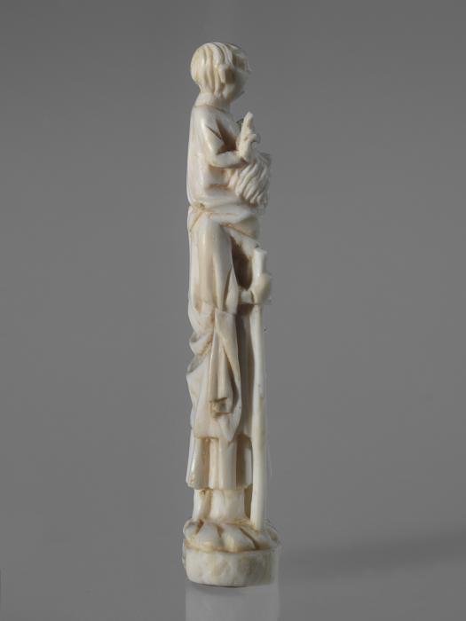 Statuette (Side)