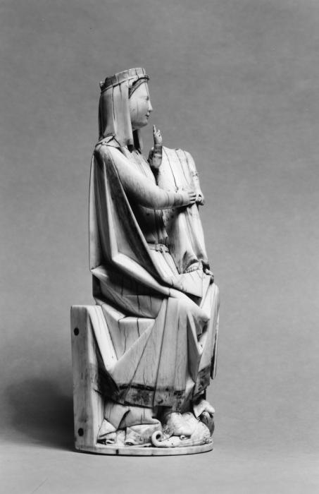 Statuette (Side)