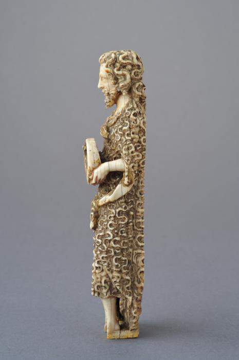 Statuette (Side)