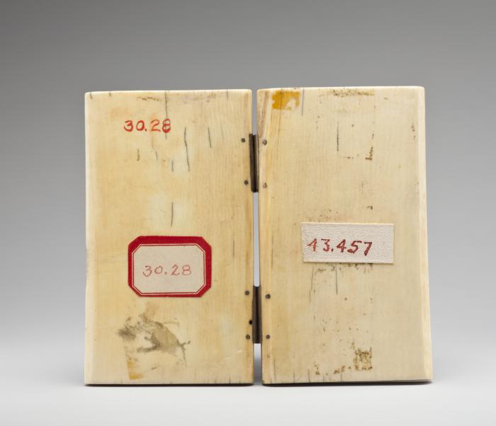 Diptych, 2 registers, 3 arches across (frise d'arcatures; plaquettes) (Back)