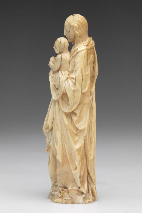 Statuette (Side)