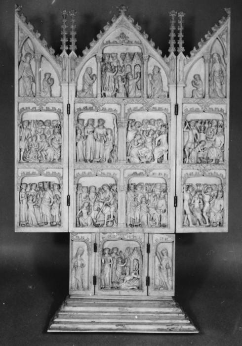 Gabled triptych, with ogee arches (Front)