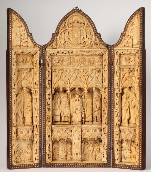 Gabled triptych (Front)