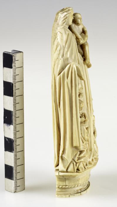 Statuette (Side)