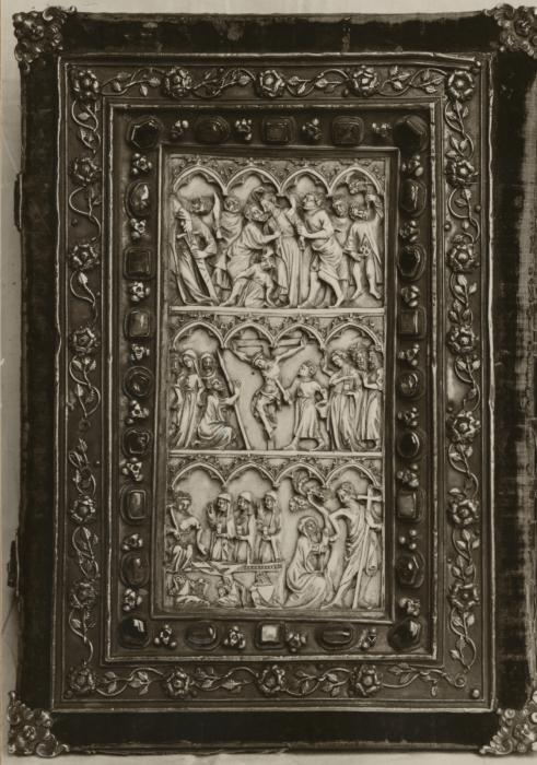 Diptych, 3 registers, 4 arches across (plaquettes; frise d'arcature); used as part of the binding of a book (Back cover)