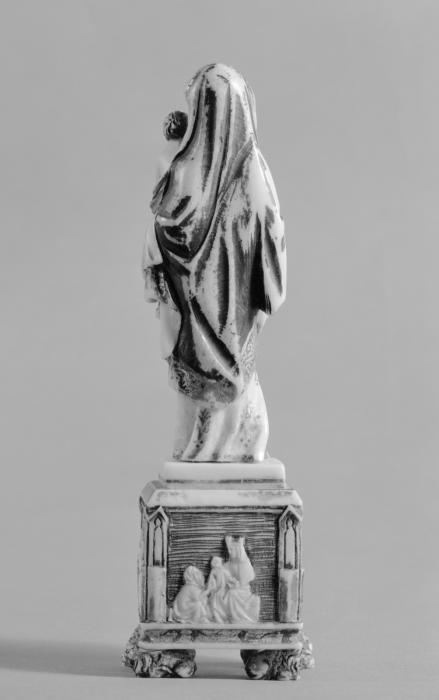 Statuette (Back)