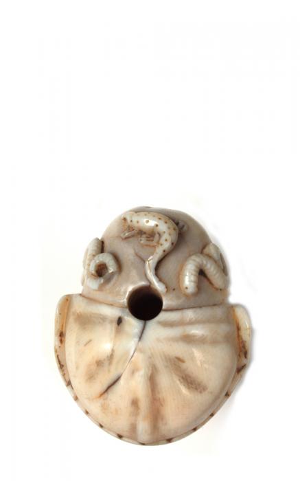 Rosary bead, 2 faces (chapelet) (Top)