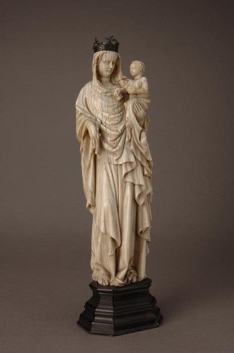 Statuette (Front)