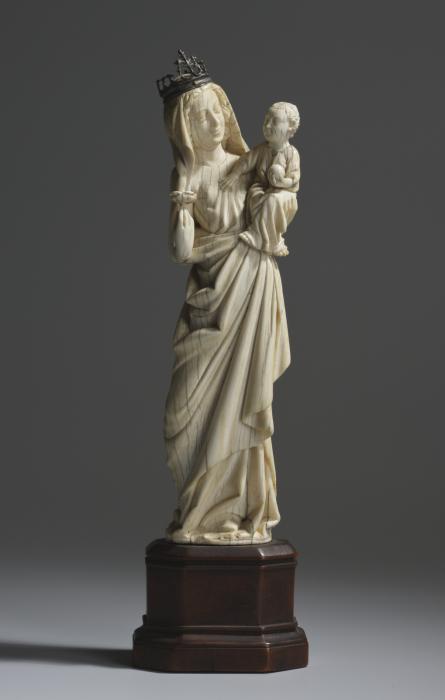 Statuette (Front)