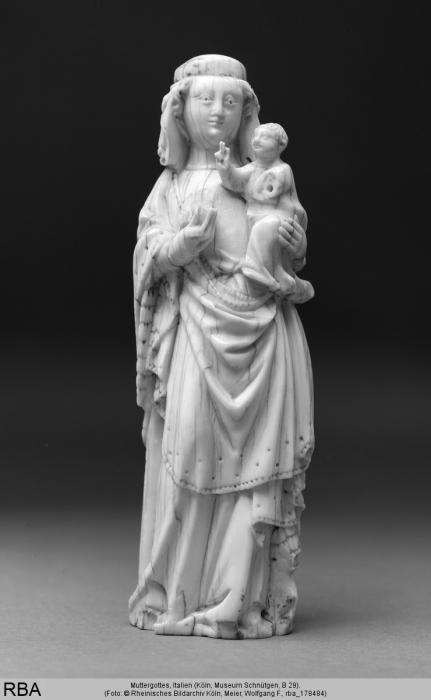 Statuette (Front)