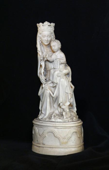 Statuette (Front)