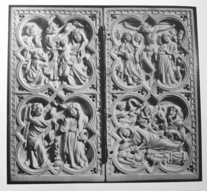 Diptych, 2 registers, with quatrefoils (quatre-feuilles) (Front)