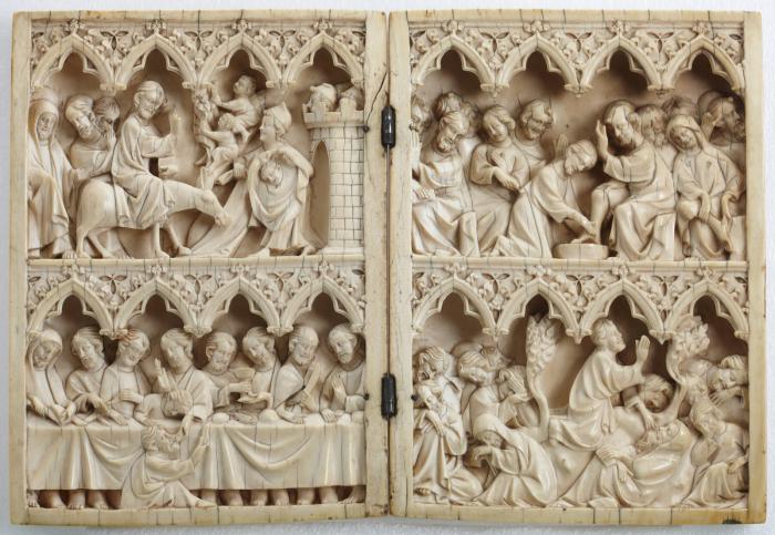 Diptych, 2 registers, 4 arches across (frise d'arcatures) (Front)